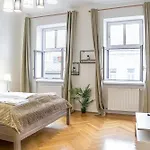 Comfortable 2Br Apt, Near Wiener Stadthalle